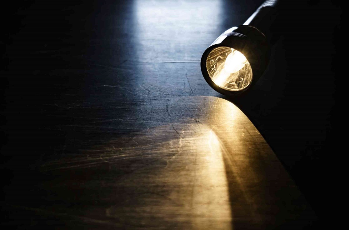 Tư vấn cách chọn mua đèn pin chiếu sáng phù hợp với nhu cầu