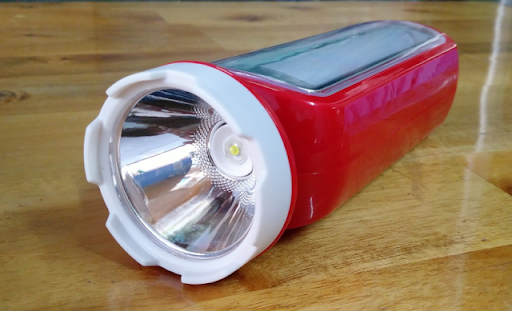 Lý do sử dụng đèn pin LED LOSi thay cho đèn pin truyền thống?
