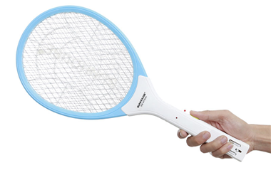 Nên chọn vợt bắt muỗi hay cửa lưới chống muỗi?